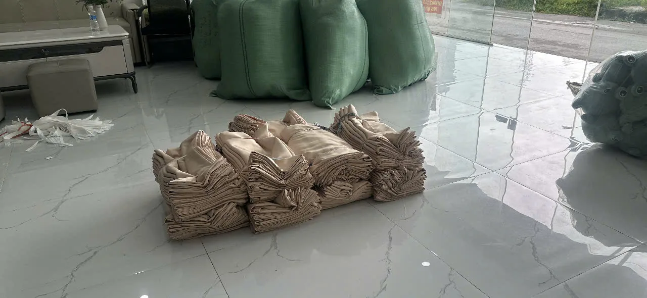 May Chăn Ga Gối Theo Yêu Cầu – Đệm, Màn, Chiếu Các chi tiết vải đã cắt may để hoàn thiện chăn ga gối theo mẫu