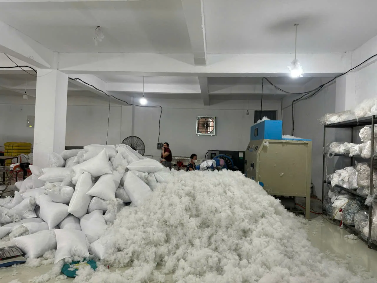 May Chăn Ga Gối Theo Yêu Cầu – Đệm, Màn, Chiếu Khu vực sản xuất ruột chăn gối theo yêu cầu tại xưởng DEM365